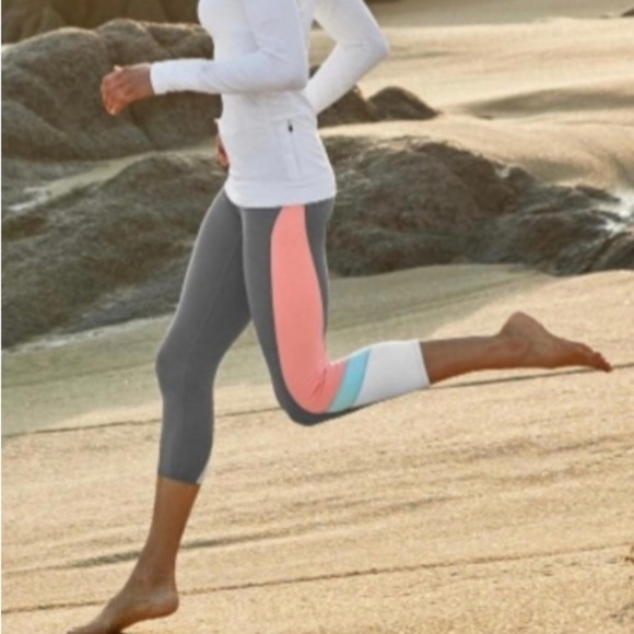 Athleta Colorblock Sonar Capri Athletic Legging Midrise Sz Large Pink Blue Grey‎ - Picture 2 of 14